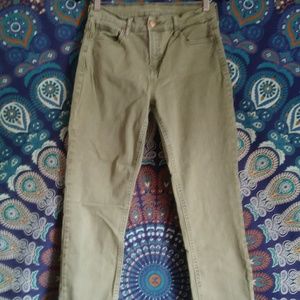 Mid Rise Cuffed Jeans